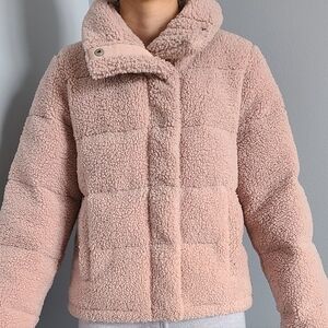 Abercrombie and Fitch  women's soft pink  sherpa coat. Size small ( Like New).